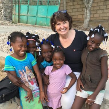 Cindy Corell_w girls_Haiti