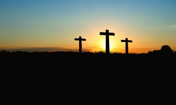 christianity-cross-dawn-70847